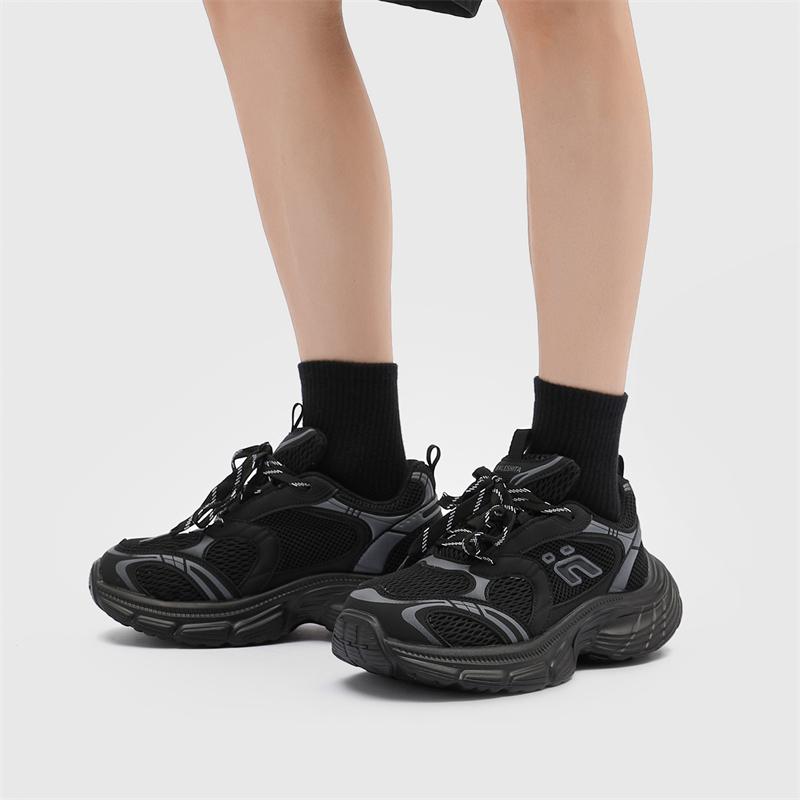 

2024 Новые сетчатые дышащие и высокие толстые подошвы для парных туфель Корейская уличная фотография ретро мужская и женская спортивная обувь 36 чёрный