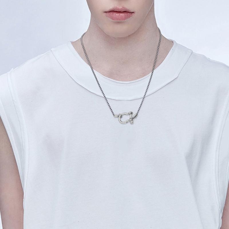 Gold Plated Carabiner Style Necklace Titanium Steel Pendant Neckchain Jewelry Ideal For Unisex Wear And Gift