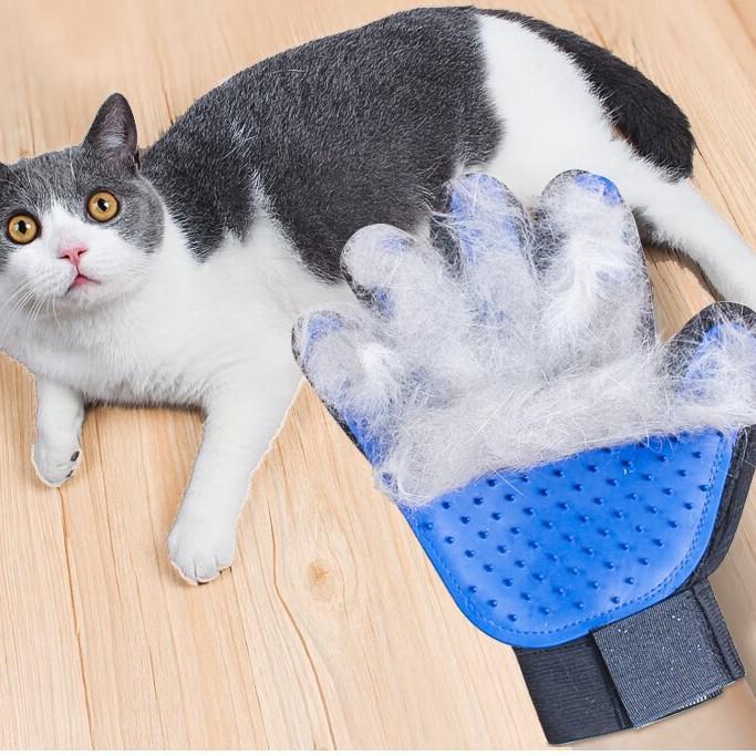 Pet Hair Removal and Massage Gloves for Cats and Dogs - Five Finger Design