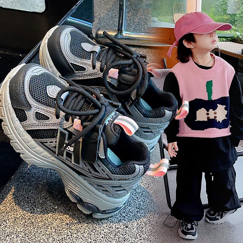 Children's sports shoes 2025 new trend cool mesh breathable dad shoes medium and large children's fashion versatile casual shoes