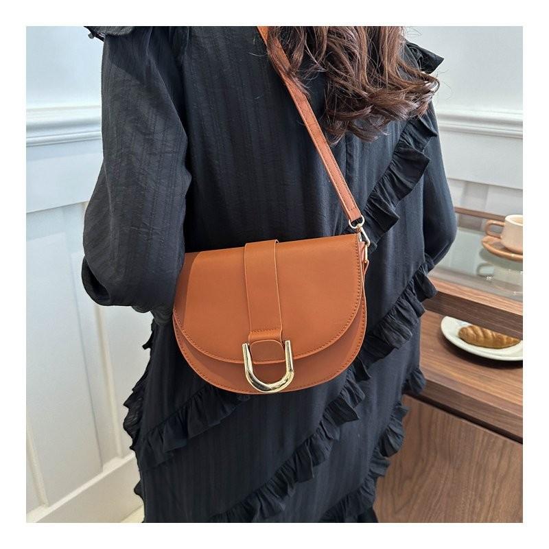 Chic And Trendy Pu Saddle Bag For Women Spring Summer Fashion Crossbody Bag With Stitching Design