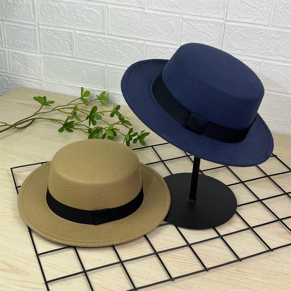 Simple black strap flat top woolen top hat autumn and winter woolen hat men's and women's hats flat edge retro British gentleman's hat