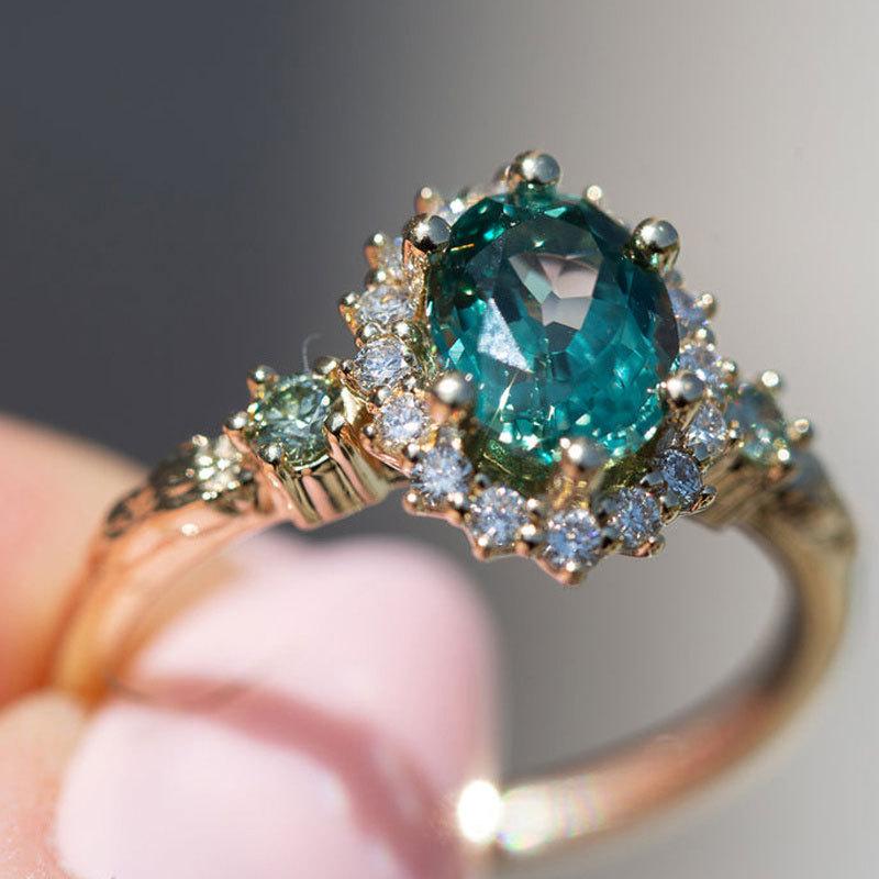 Niche designer models, light luxury Internet celebrity ins floral oval ring, fashionable women's ring trinkets