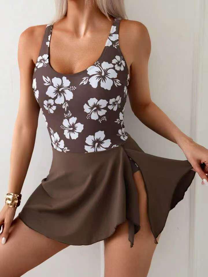 2026 European & American One-Piece Swimsuit: Backless, Belly Covering, Slimming, Skirt-Style, Sexy for Women Medium