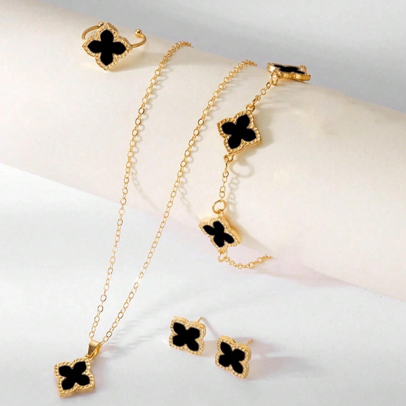 Four-Leaf Clover Jewelry Set: Fashionable 6-Piece Set for Women with Lucky Clover Flower Design.