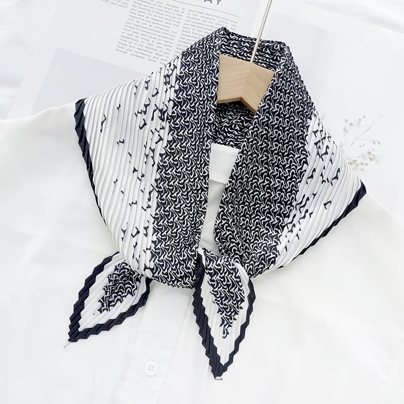 Retro Color Block Crinkled Square Scarf - 70cm Pleated Neckerchief in Imitation Silk for Women