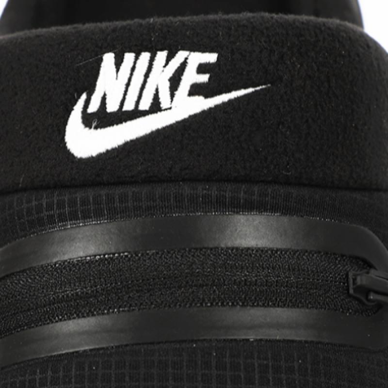 Nike Zateplené pantofle Burrow pro chladné počasí
