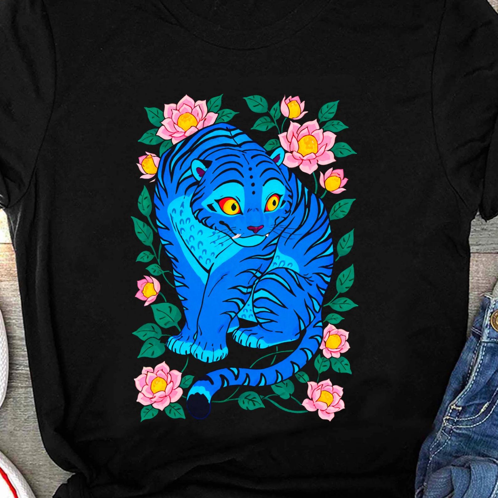 Kpop Demon Hunters Shirt, Tiger Derpy Shirt, K Pop Huntrix Cat Demon Hunter Shirt, Tiger and Bird Tee, Sussie Magpie, Rumi, Mira, Zoey KPDH S