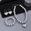 Elegante Set di Orecchini a Forma di Cuore e Bracciale Geometrico con Collana con Ciondolo a Cuore