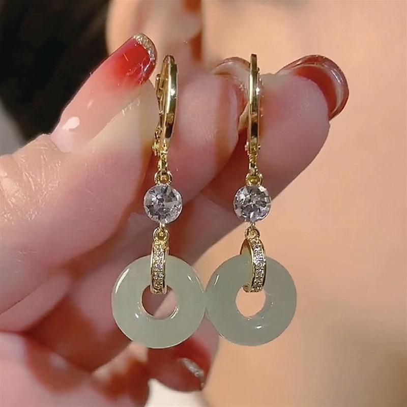 Women New Retro Chinese Style Buckle Fashion Earrings Temperament Long Palace Style Earrings Gift Jewelry