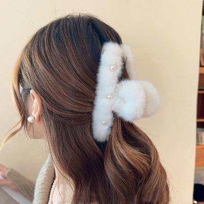 Frauen Haar Klaue Faux Perlen Dekor Plüsch gewickelt Haar Clip Anti-Rutsch-Zähne Hinterkopf Haar Klemme Haar Zubehör