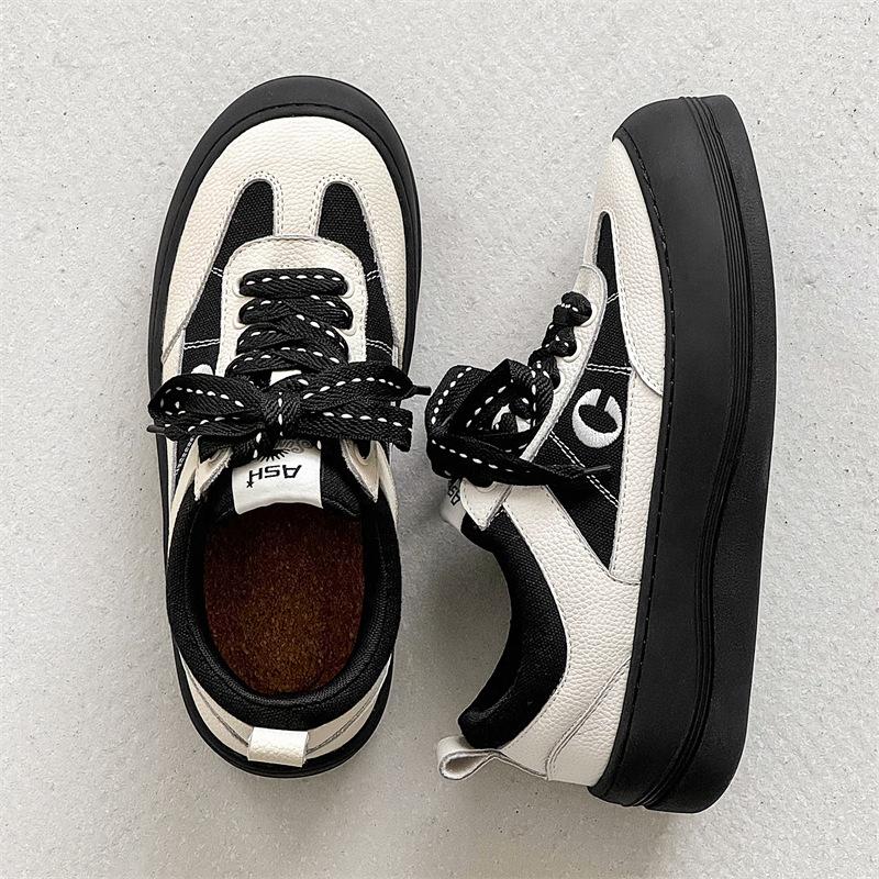 

Retro German training shoes men s 2025 spring and autumn new thick-soled versatile niche letter sports and leisure student board shoes 38