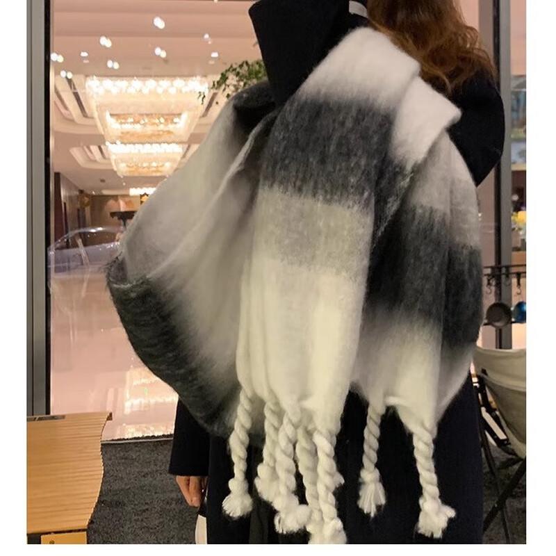 Women s High-End Gradient Winter Scarf