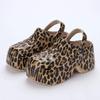 Damen Sommer Hausschuhe mit superhohem Keilabsatz, Leopardenmuster, dicke Sohle, Clogs für Damen, geschlossene Zehenpartie, klobige Plateausandalen