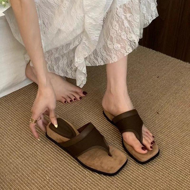 Moda Em Uma Plataforma Sapatos Femininos Tamancos de Verão Chinelos de Borracha Femininos Chinelos Femininos 2025 Praia Havaianas Slides Sapatos Chinelos de Borracha