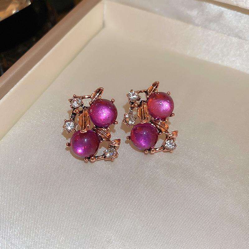 Ensemble boucles d'oreilles et collier perles vintage: Collection Exquise de Bijoux Rétro de Niche