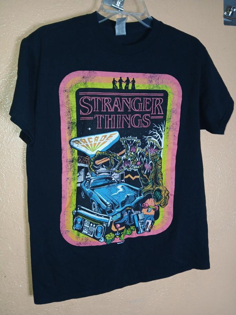 Stranger Things Retro T Shirt Adult Size Medium Multicolor Short Sleeve FastShip