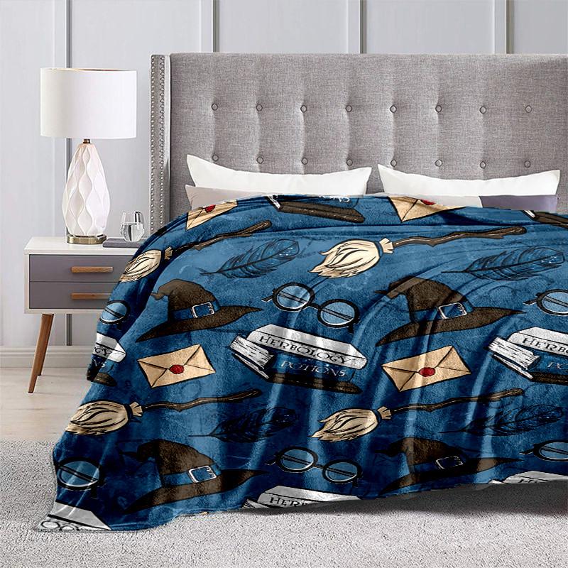 1pc Witchcraft Elements Pattern Cartoon Blanket,Portable Throw for Travel & Camping, All Season Cozy Blanket,Ideal Gift