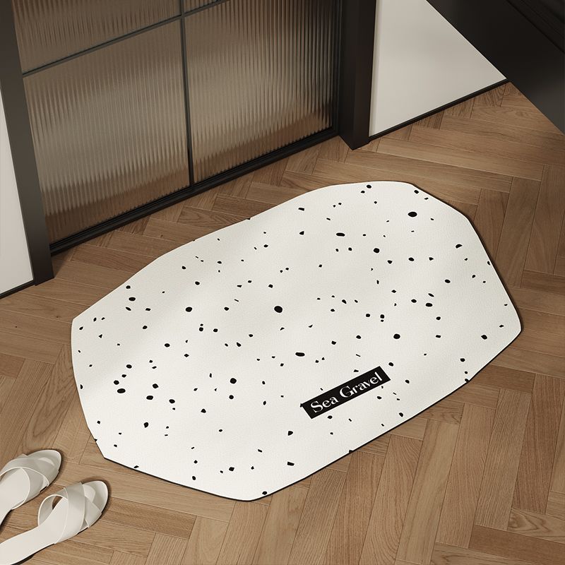 

Black and white coastal bathroom floor mat, water-absorbing and dirt-resistant diatom mud cushion, non-slip and quick-drying 40X60cm 15.7X23.6in