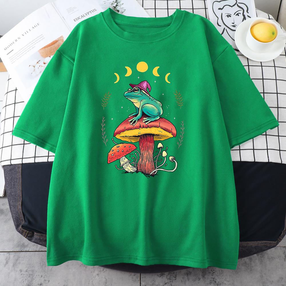 Cottagecore Aesthetic Goblincore Frog Wizard On Mushroom Mens Short Sleeve All-math Vintage Tops Personality Male Cotton T-Shirt