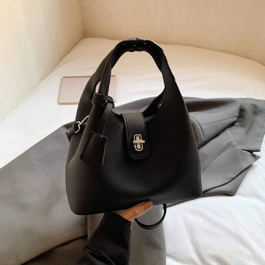 Fashionable Lychee-patterned Vegetable Basket Bag, Trendy and Stylish for Daily Commuting, Slouchy Bucket Bag