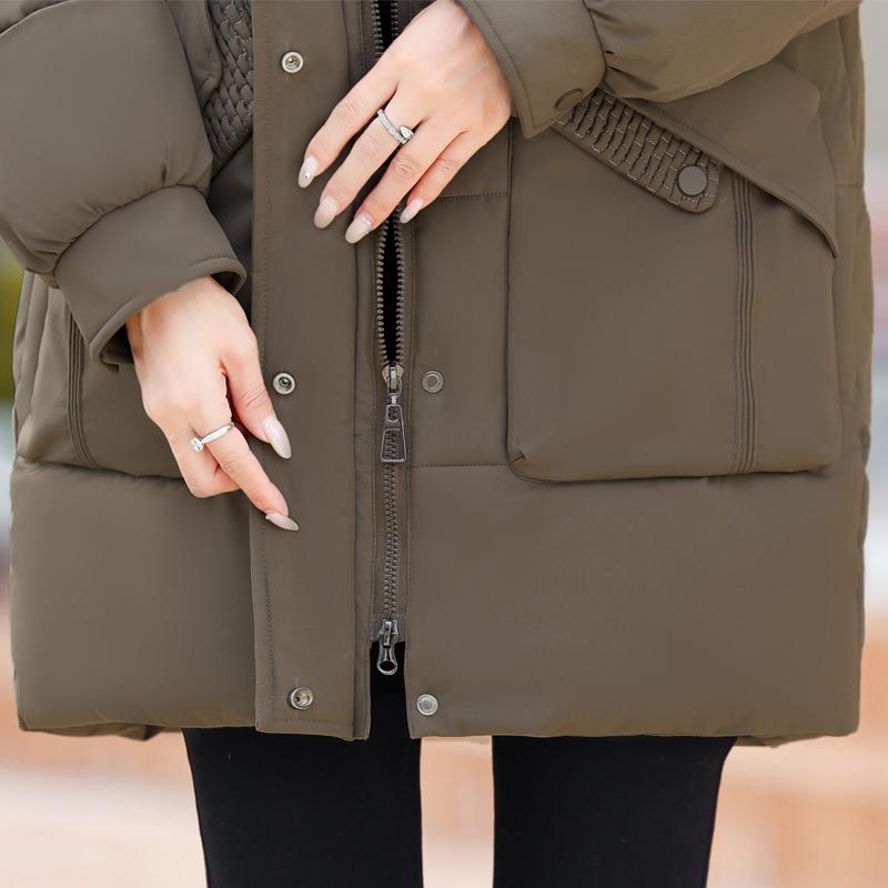 Dámské zimní kabáty středního věku s kapucí ve velkých velikostech svrchní oděvy volné elegantní dlouhé parky tlusté teplé dámské bundy