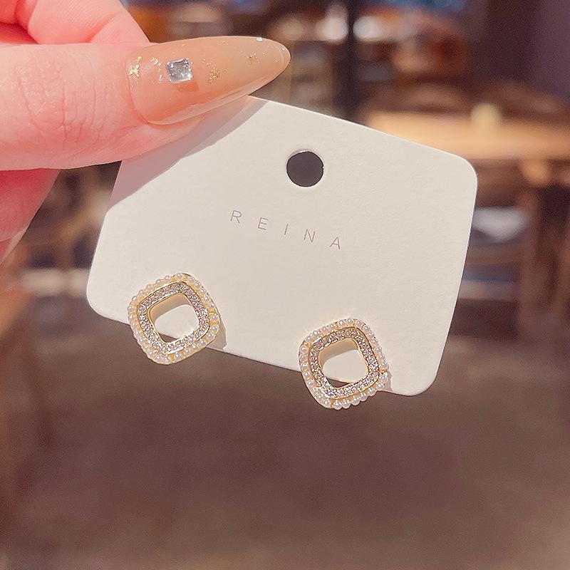 S925 Silver Geometric Diamond Pearl Earrings - Trendy, Simple Design for Women