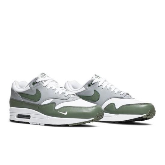 

Nike Air Max 1 Premium Spiral Sage DB5074-100 EU 44 сірий/білий