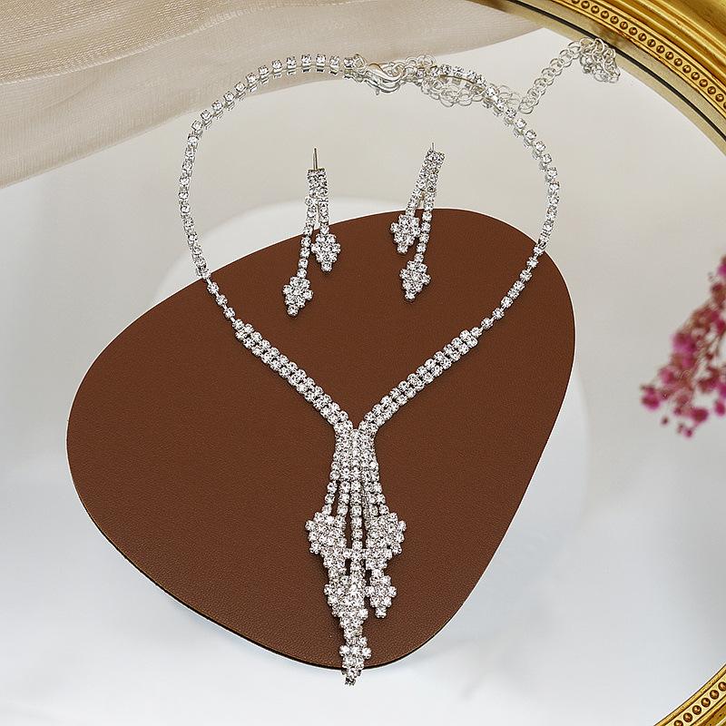 Cross-Border Hot Selling Exquisite Claw Chain Necklace and Earrings Suite Two-Piece Set Rhinestone Tassel Clavicle Dinner