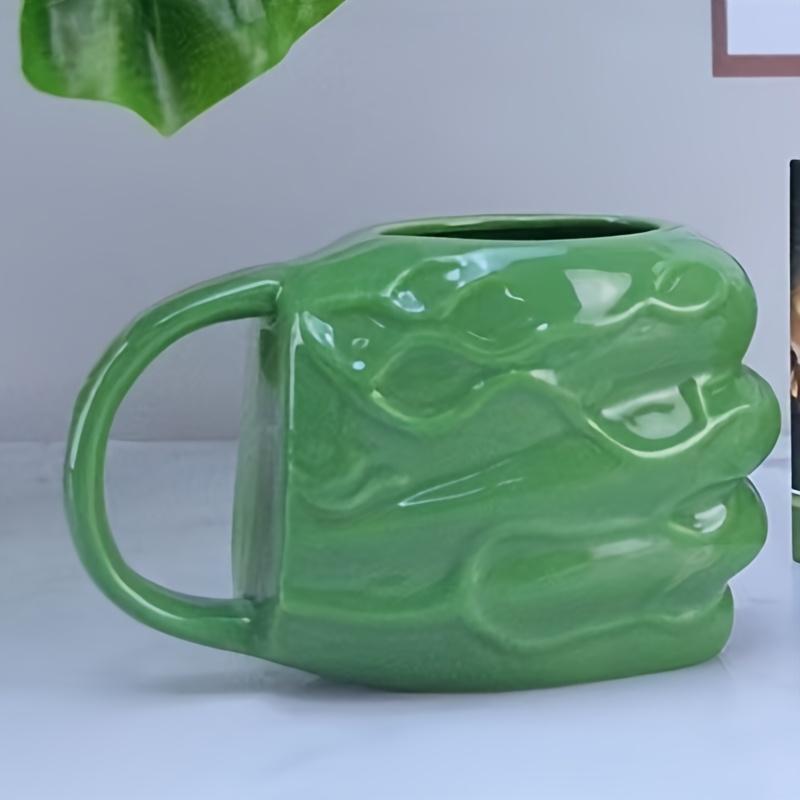 

Керамическая кружка Marvel Халк, большая кофейная, чайная чашка с дизайном зеленого кулака, идеально подходит для рождественского, хэллоуинского декора