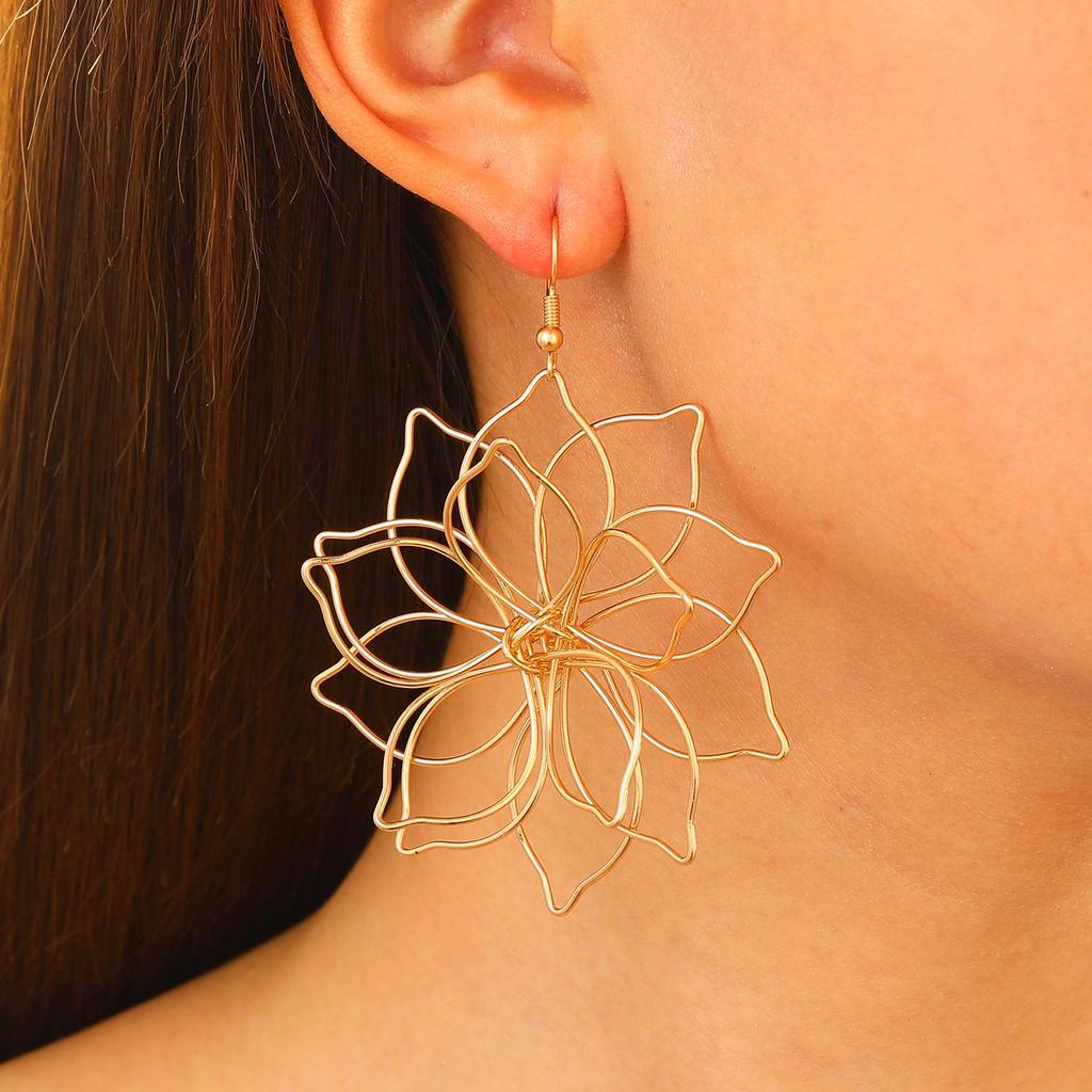 Retro Geometric Hollow Flower Earrings for Women