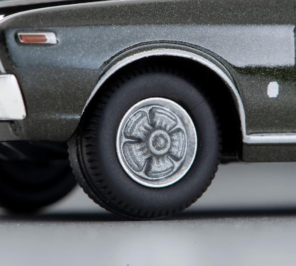 TOMYTEC Tomica Limited Vintage Neo Nissan Laurel HT 2000SGX Dark Green 1974 Model 1/64 LV-N271a (Finished Product)