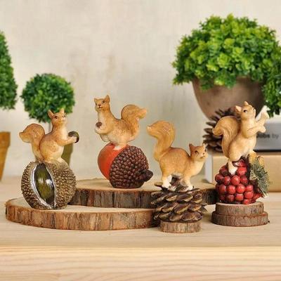 Mini Cute Resin Squirrel Creative Home Gardening Squirrel Acorn Pine Cone Ornament Animal Crafts Car Gifts Miniatures Figurines