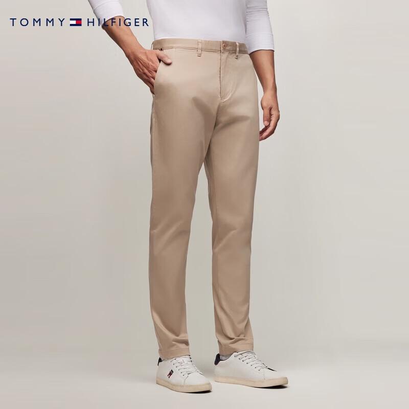 

Tommy Hilfiger Men s Glossy Micro-Brushed Straight Fit Casual Trousers 34