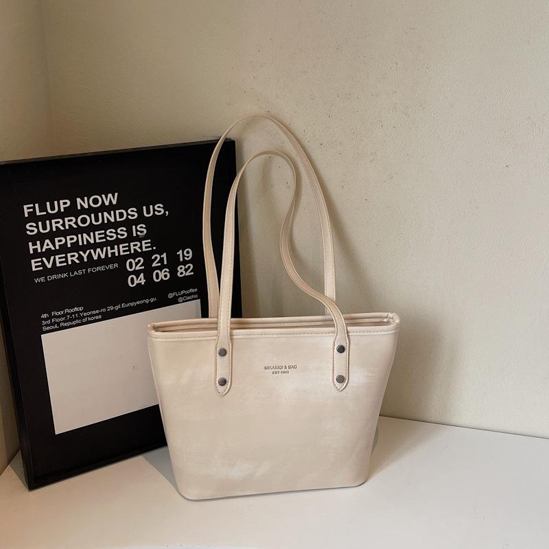 

Large capacity versatile tote bag women s new casual fashion shoulder bag high-end commuter bag