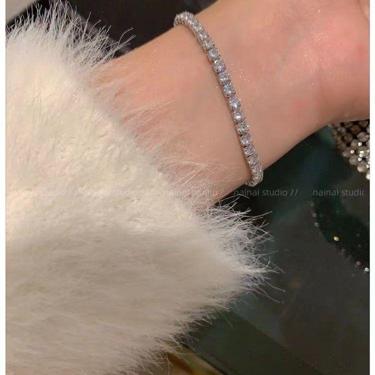 

Женский барочный браслет Сатурн со стразами: Элегантный нишевый дизайн в стиле легкой роскоши