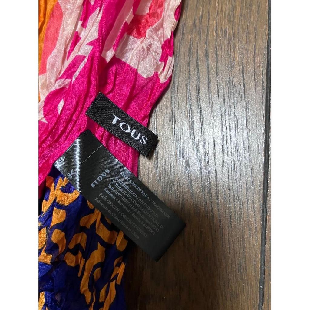 Used TOUS 100% Silk Multicolor All-over Pattern Pleated Stole