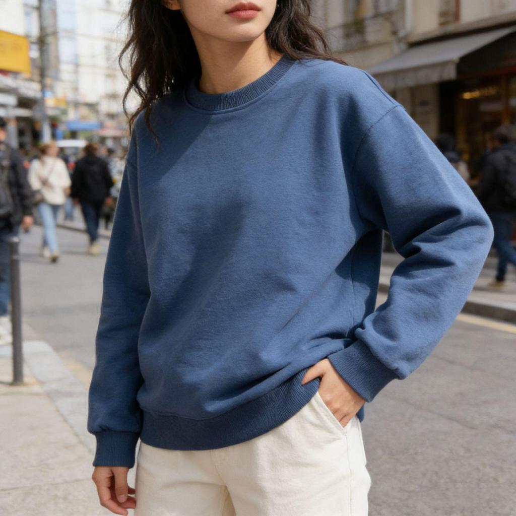 Trendy Women's White Loose Round Neck Sweatshirt - Long Sleeve, Solid Color, Autumn/Winter Style