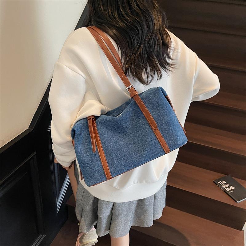 Fashion Handbag Bag Women's Summer New Shoulder Bag Large Capacity Commuter Messenger Bag Underarm Bag Tide