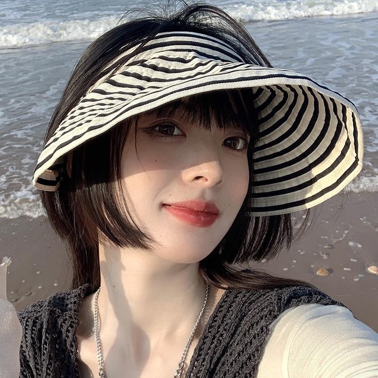 Fashion Hat Female Summer Fashion Versatile Topless Sun Hat Summer Black and White Stripes Cycling Sunscreen Foldable Hollow Top Hat Tide