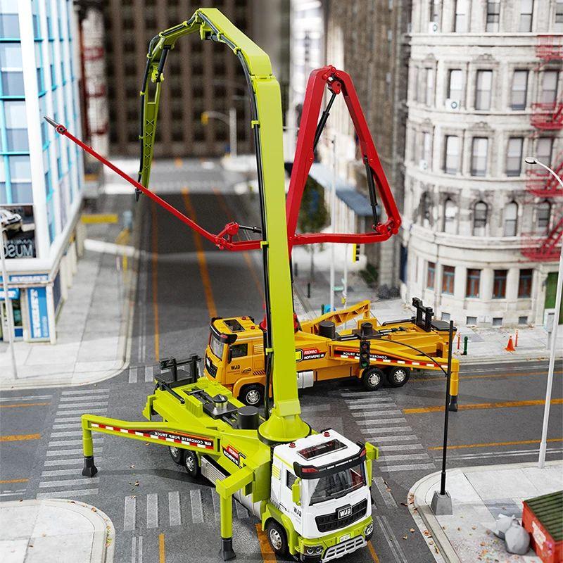 1:40 Spray Pump Truck Car Toy Model Diecast Fire Engines Pull Back Sound Light Alloy+Plastic Engineering Vehicle Collection Gift