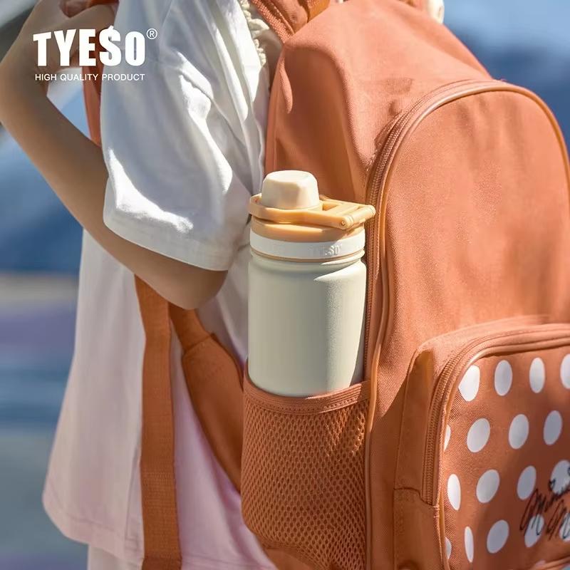 TYESO 750ML Portable Sports Cold Water Bottle with Non-slip Thick Sleeve Leakproof Outdoor Drinking Cup for Daily Use