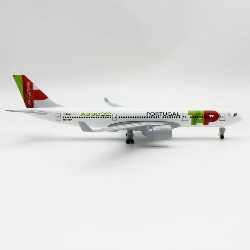 20cm Model Planes Portugal A330 Alloy Miniature Airplane with Wheels Souvenir Hobby Collection Plane Children Toys