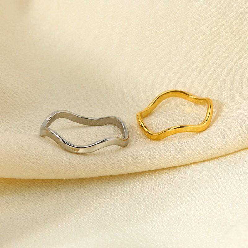 Ins Minimalist Versatile Irregular Wave Ring Women's Plated 18k Gold Stainless Steel Waterproof Ring Niche Premium