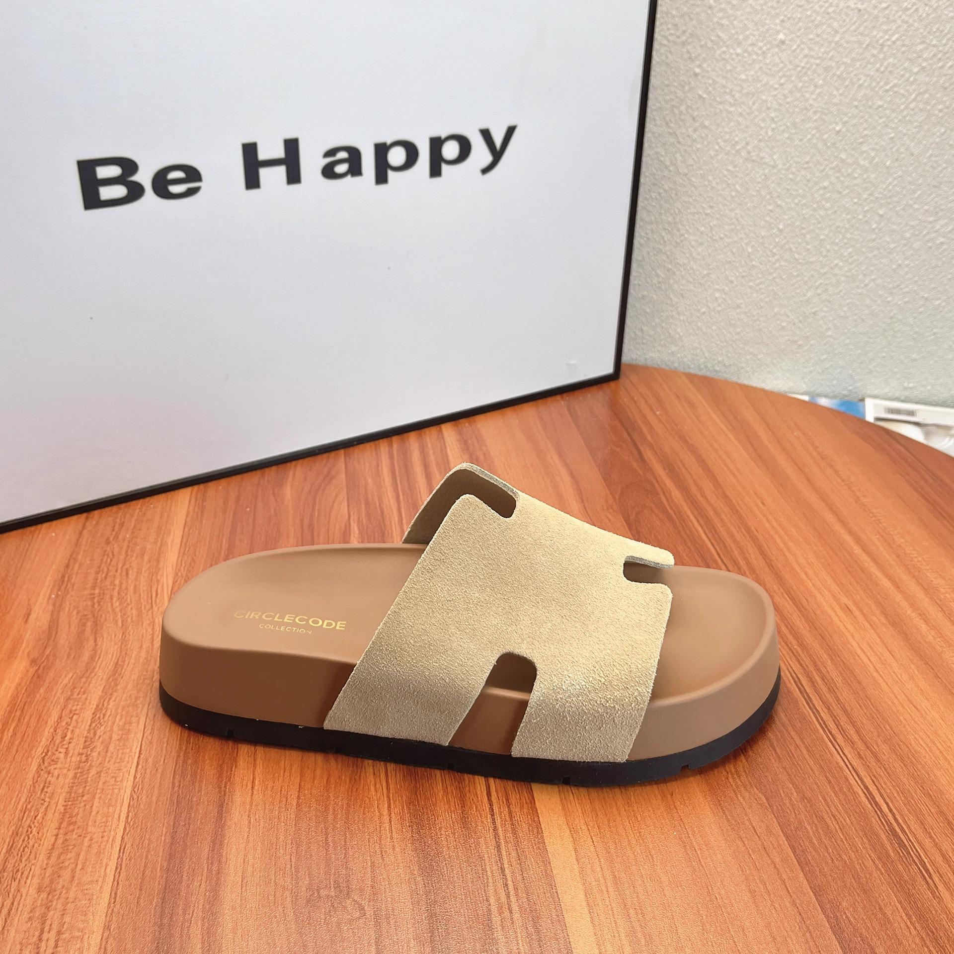 

Birkenstock slippers women s summer wear 2025 new thick-soled French soft-soled maternity cool slippers women s fashion one-word drag 40