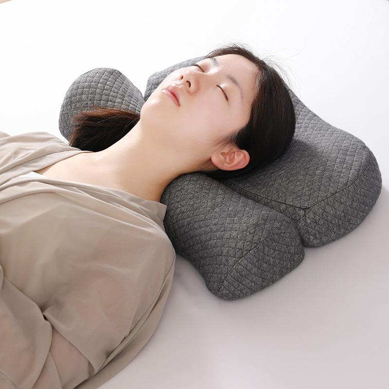 Oreiller cervical à traction en mousse à mémoire de forme Rebond lent Sac riche pour aider à dormir Oreiller cervical Noyau Oreiller de protection du cou Noyau