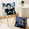 1 pièce Housse de coussin de groupe coréen J-JUNGWON Carré Housse de coussin Décoration de chambre à coucher Salon Décontracté Housse de coussin E-ENHYPEN