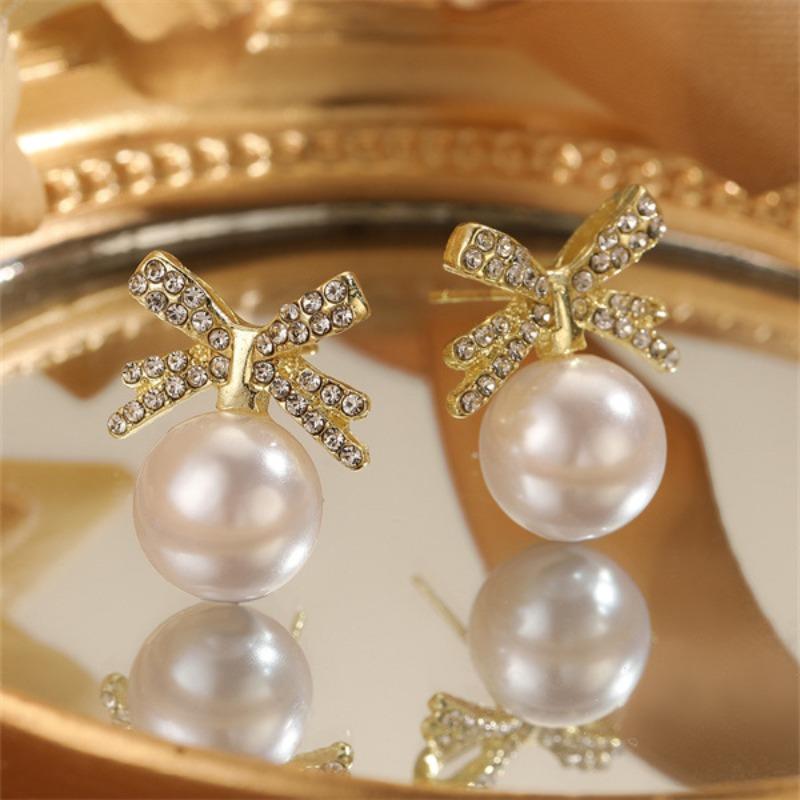 Exquisite Full-diamond Sweet Bow-shaped Pearl Stud Earrings for Women, Fashionable, Simple, Small, and Versatile. Ear Jewelry.