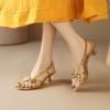 Frühling und Sommer neue goldene spitze Damen-Einzelschuhe mit Zehenausschnitt vielseitig ausländischer Stil Damenschuhe Internet-Berühmtheit schönes Temperament thi