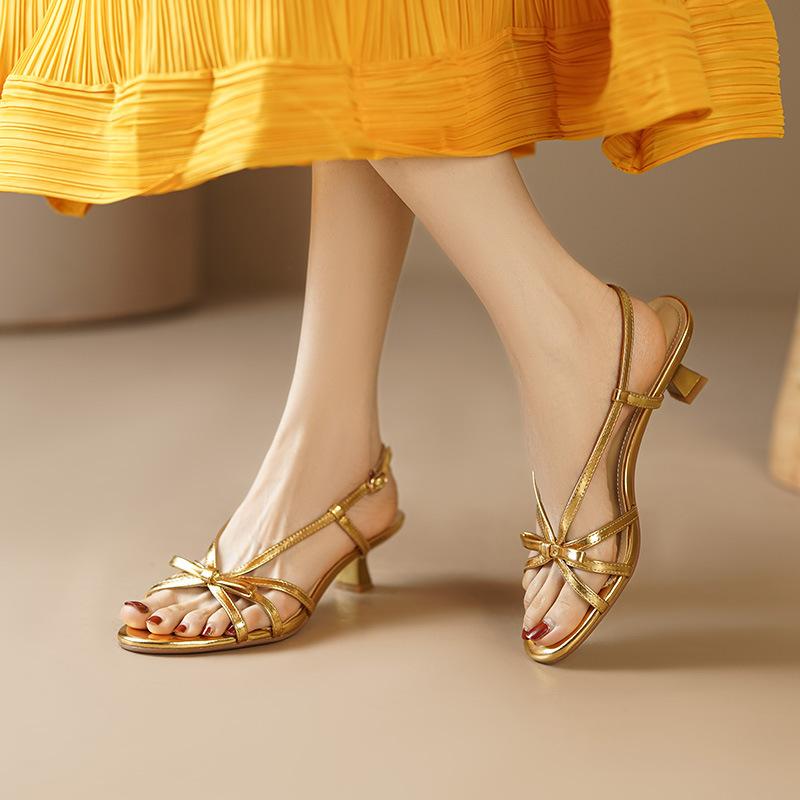 Frühling und Sommer neue goldene spitze Damen-Einzelschuhe mit Zehenausschnitt vielseitig ausländischer Stil Damenschuhe Internet-Berühmtheit schönes Temperament thi